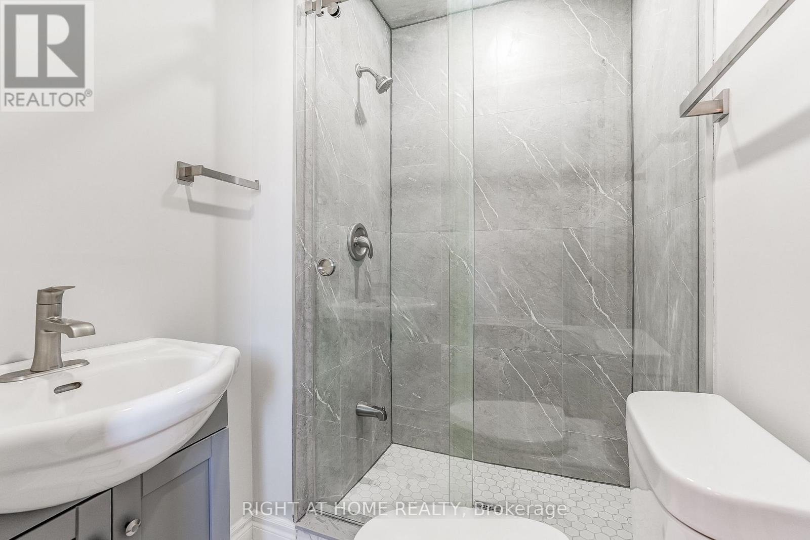 1527 Princelea Place, Mississauga, Ontario  L5M 3N9 - Photo 35 - W12705044