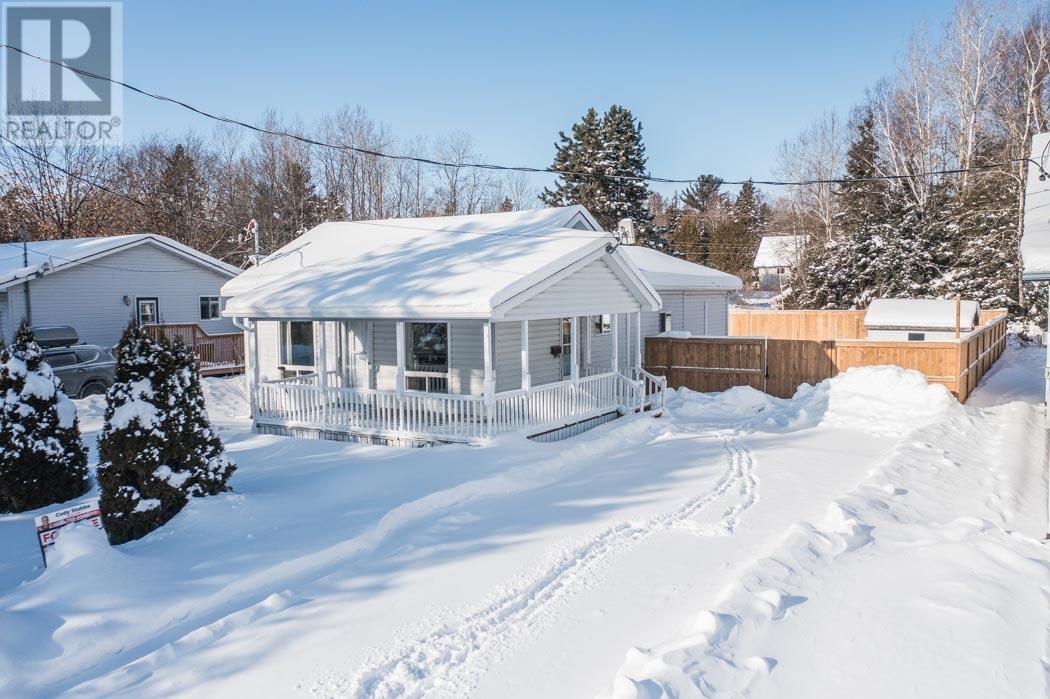 18 Tarbutt ST, Bruce Mines, Ontario