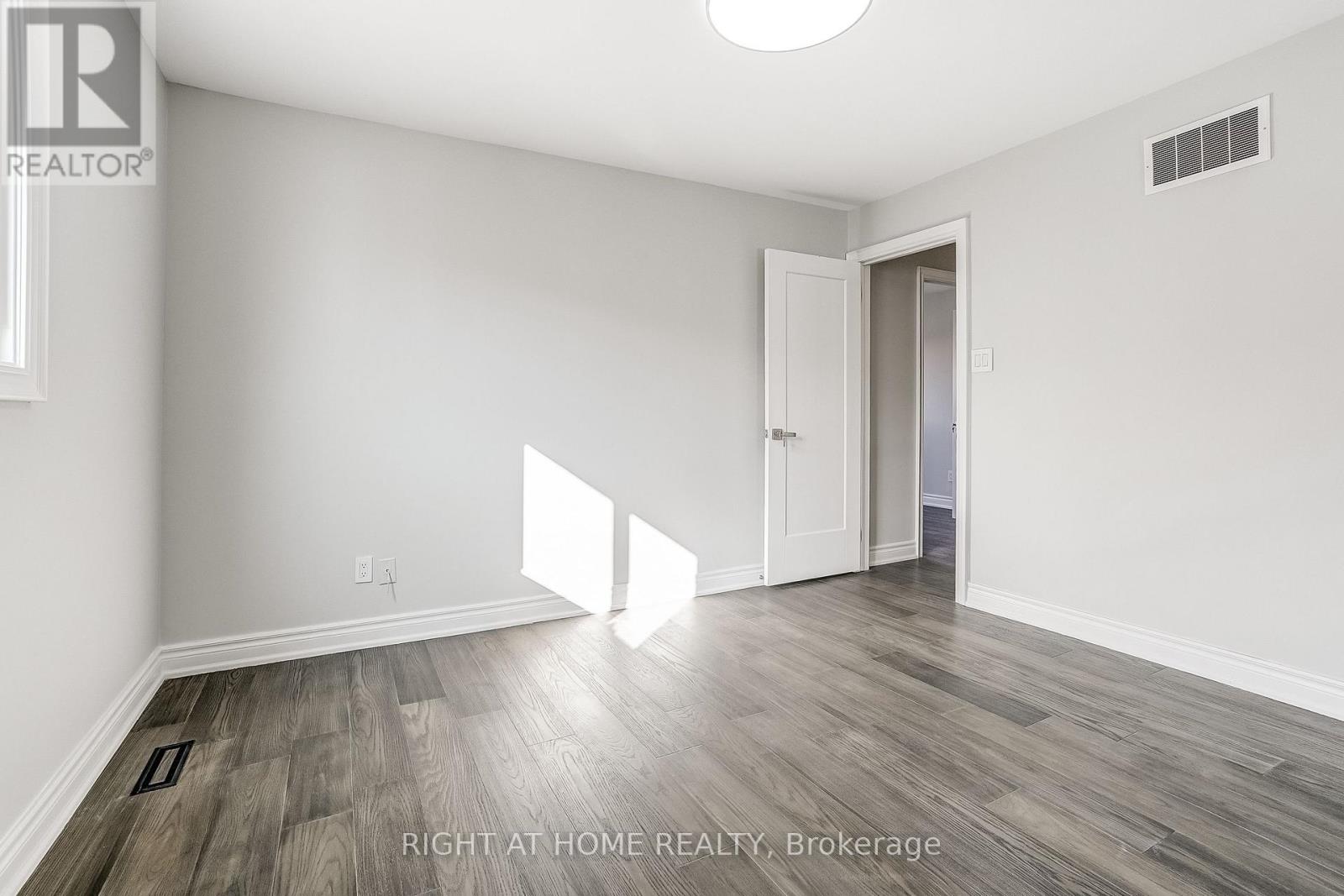 1527 Princelea Place, Mississauga, Ontario  L5M 3N9 - Photo 37 - W12705044