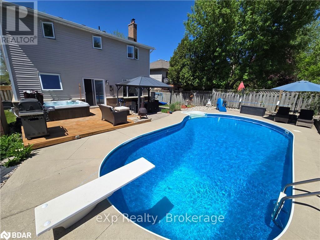 39 Celia Crescent, Guelph, Ontario  N1G 4R4 - Photo 2 - X12717164