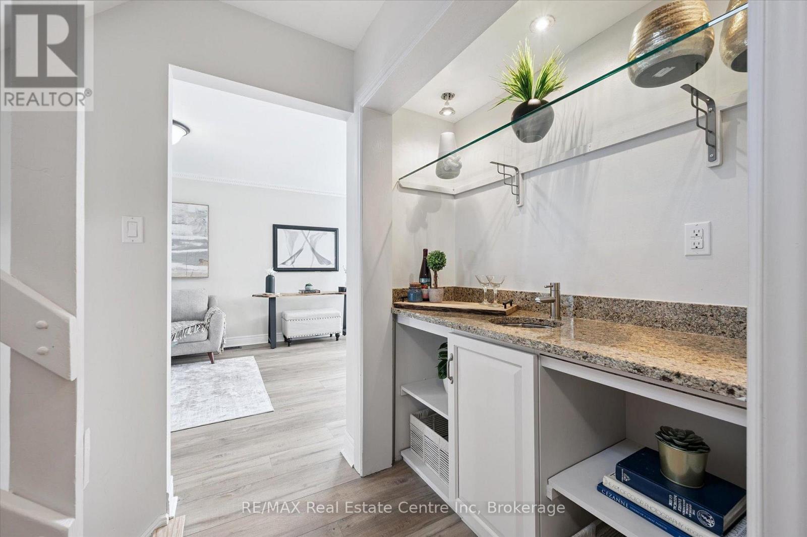 64 Stuart Street, Guelph, Ontario  N1E 4S5 - Photo 11 - X12717214