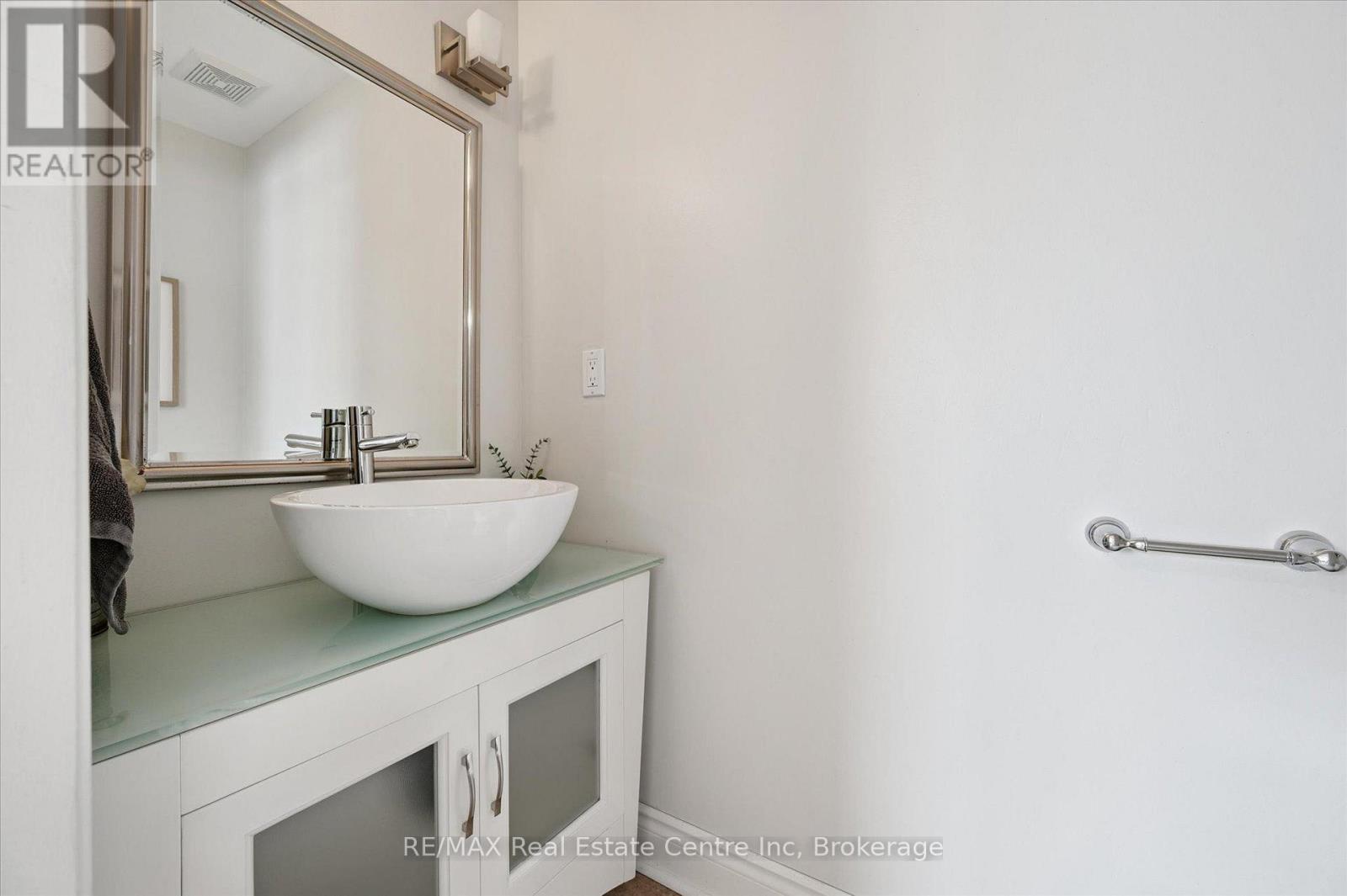 64 Stuart Street, Guelph, Ontario  N1E 4S5 - Photo 17 - X12717214