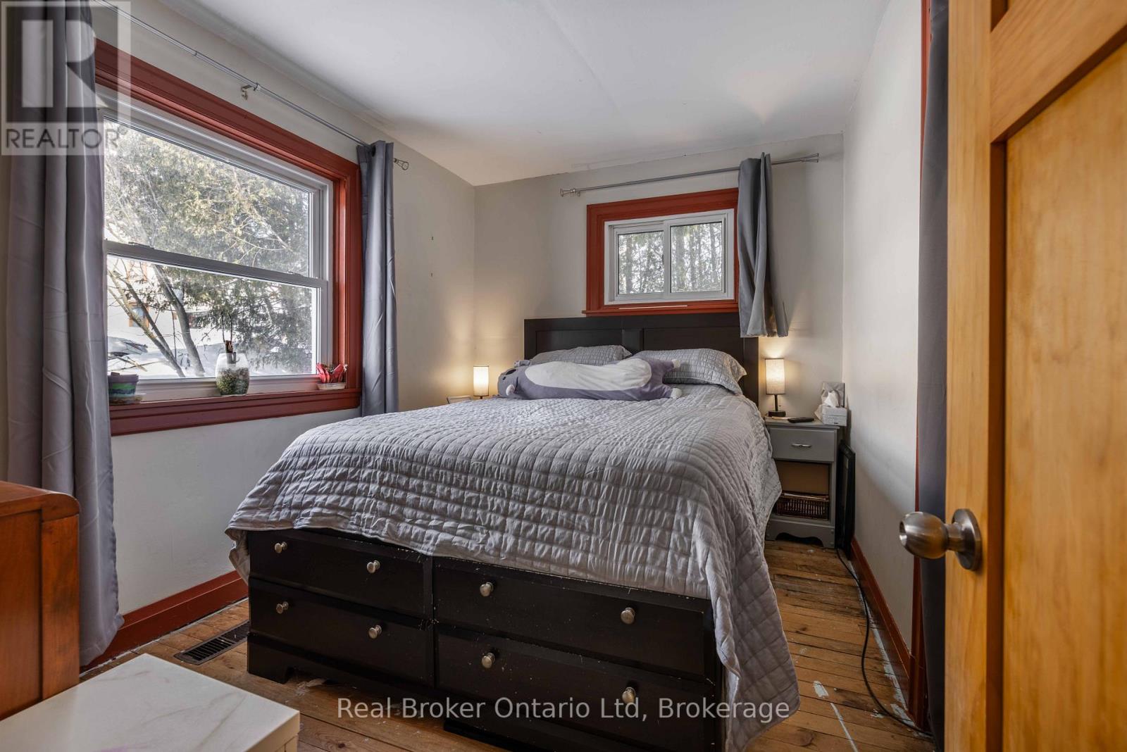 102008 Grey Road 5 Road, Georgian Bluffs, Ontario N4K 5N5 - Photo 11 - X12717286