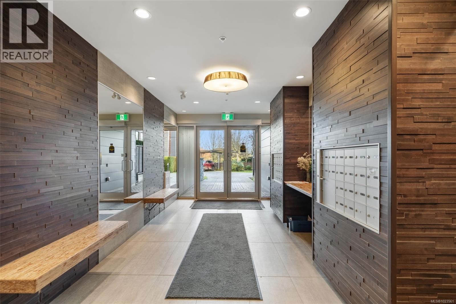 110 3815 Rowland Ave, Saanich, British Columbia  V8Z 0E1 - Photo 27 - 1023561