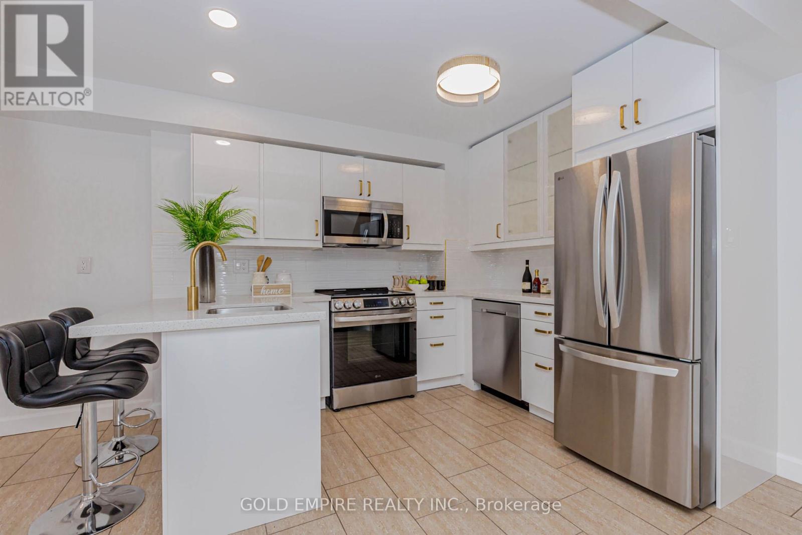 106 - 700 Osgoode Drive, London South, Ontario  N6E 2H1 - Photo 10 - X12717246