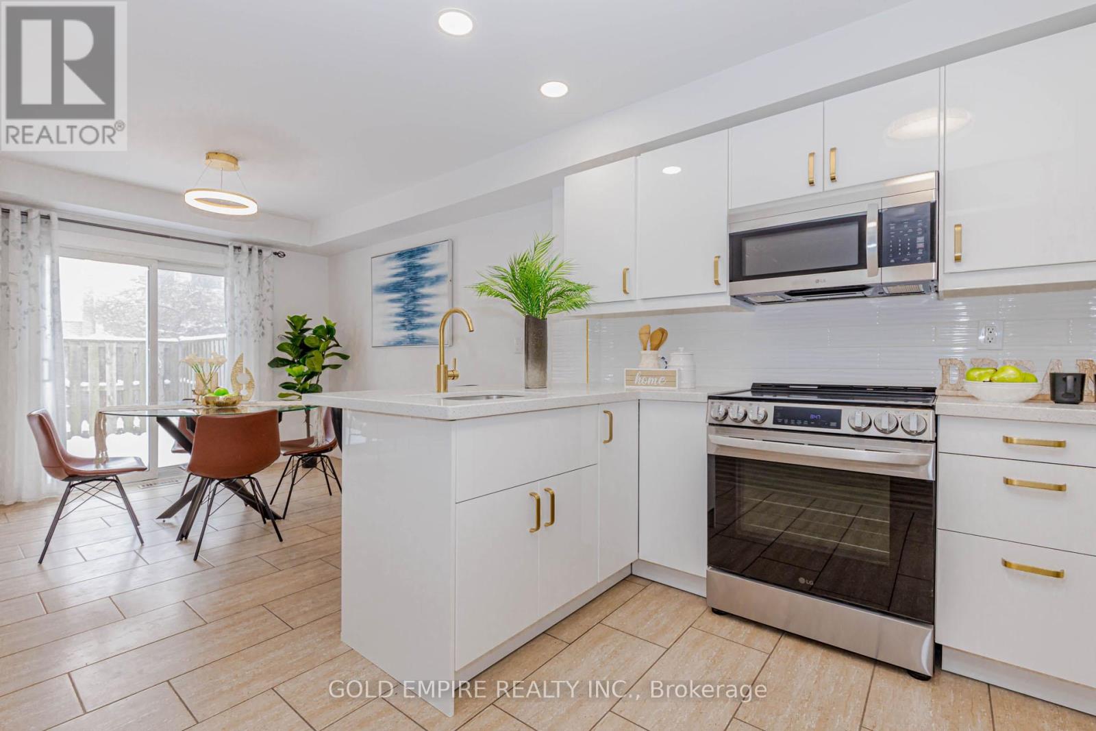 106 - 700 Osgoode Drive, London South, Ontario  N6E 2H1 - Photo 12 - X12717246