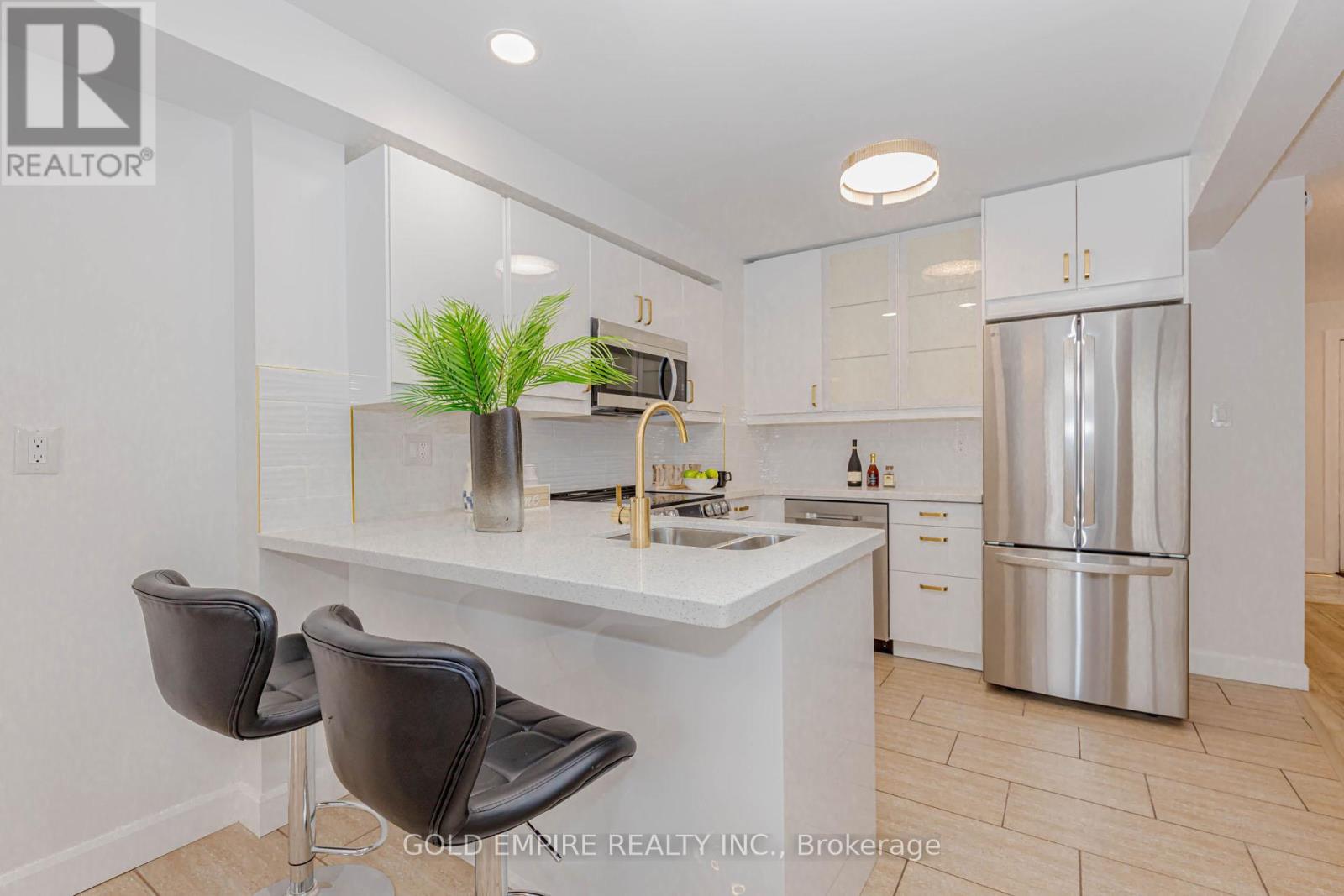 106 - 700 Osgoode Drive, London South, Ontario  N6E 2H1 - Photo 14 - X12717246