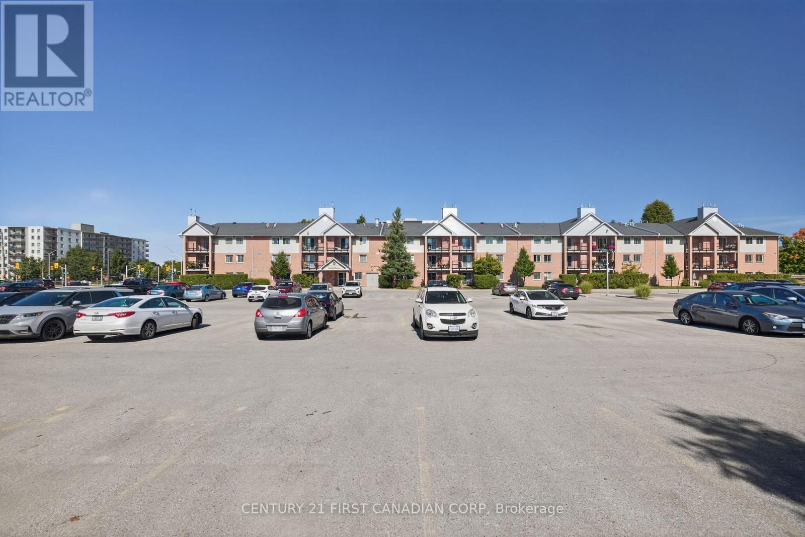 92 - 144 Conway Drive, London South, Ontario  N6E 3N3 - Photo 3 - X12717296