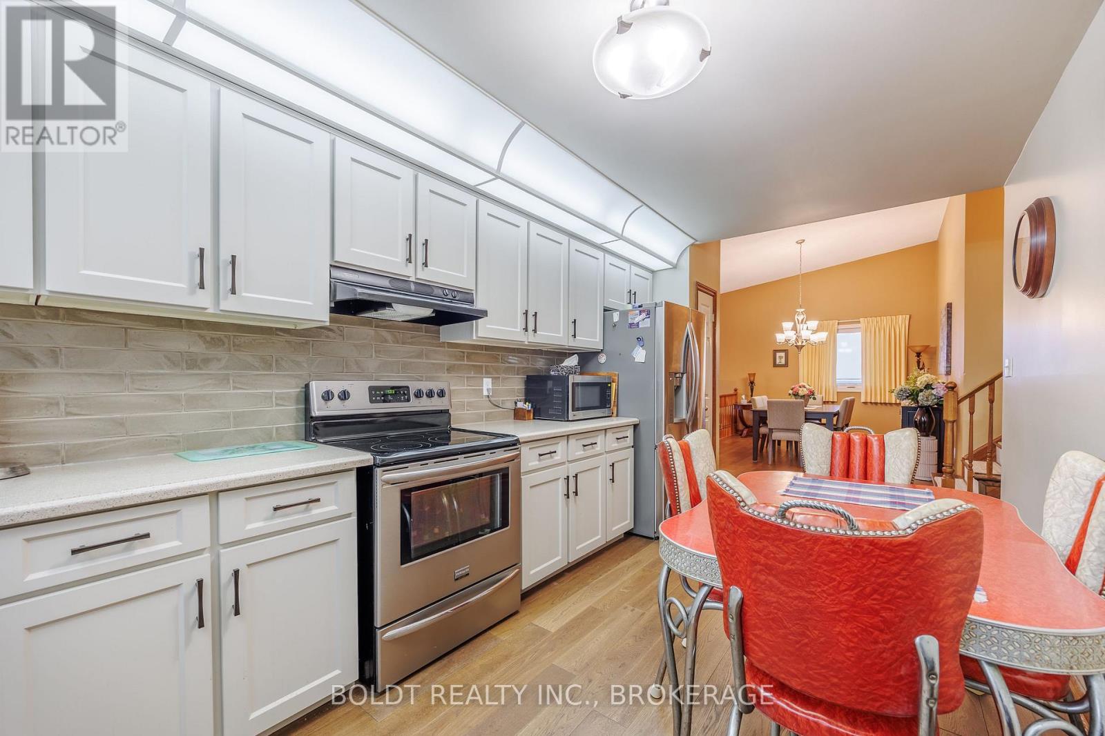 6 Stephenson Court, Thorold, Ontario  L2V 4Y8 - Photo 10 - X12717218