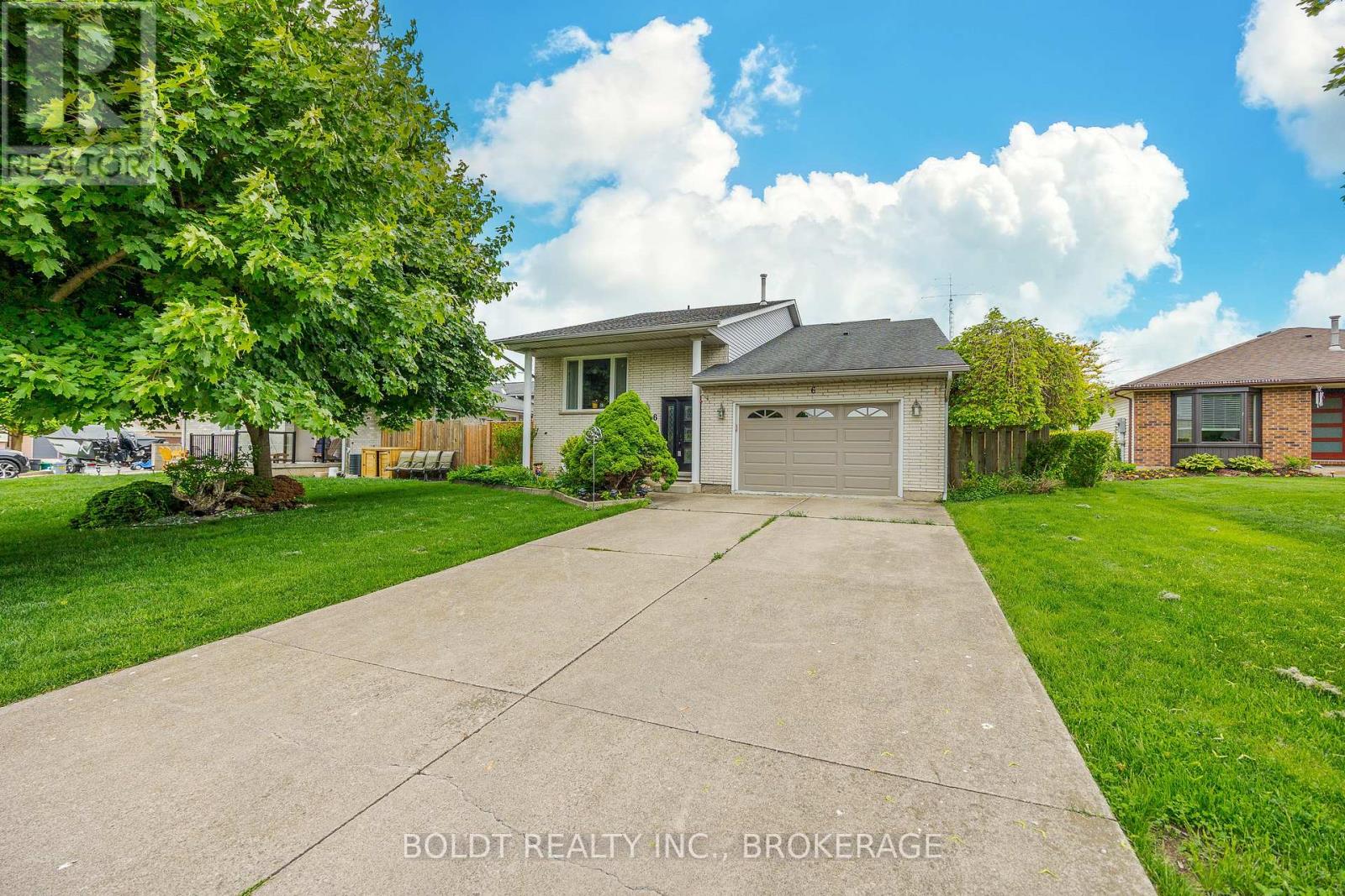 6 Stephenson Court, Thorold, Ontario  L2V 4Y8 - Photo 2 - X12717218