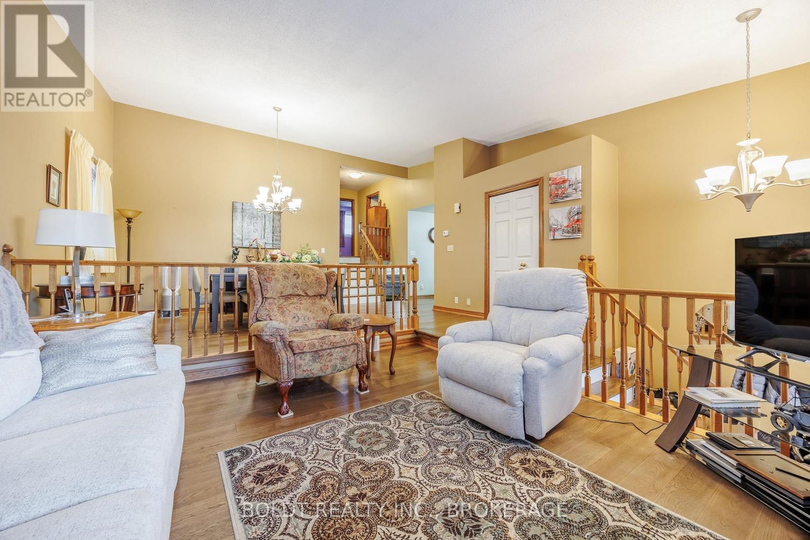 6 Stephenson Court, Thorold, Ontario  L2V 4Y8 - Photo 5 - X12717218