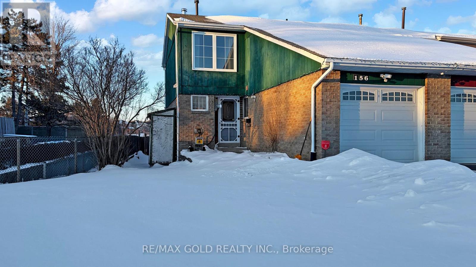 156 Royal Salisbury Way, Brampton, Ontario  L6V 3J9 - Photo 2 - W12717112