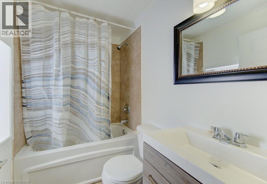 190 Lancaster Street E, Kitchener, Ontario  N2H 1N4 - Photo 6 - 40799810