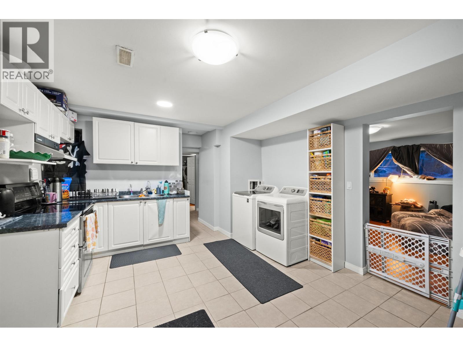 3949 Sefton Street, Port Coquitlam, British Columbia  V3B 3S2 - Photo 7 - R3067830