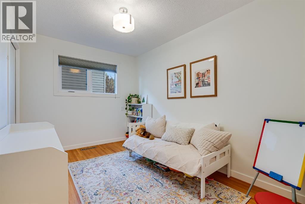 10623 Waneta Crescent Se, Calgary, Alberta  T2J 1J5 - Photo 15 - A2280449