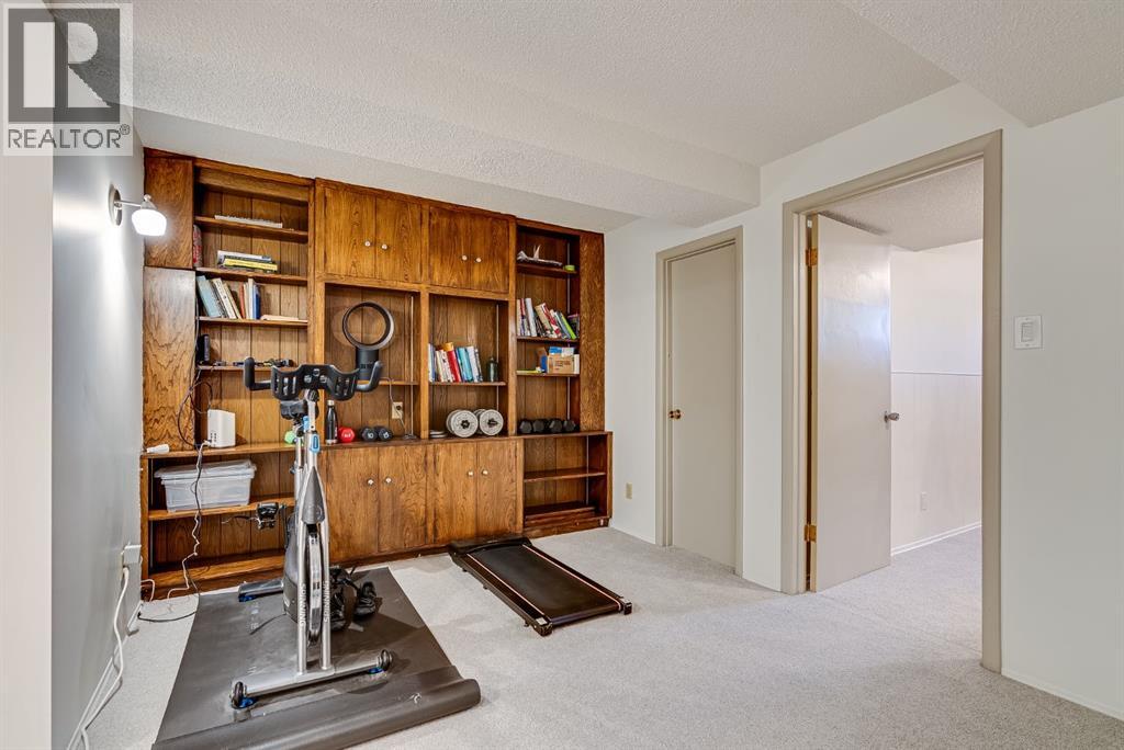 10623 Waneta Crescent Se, Calgary, Alberta  T2J 1J5 - Photo 31 - A2280449