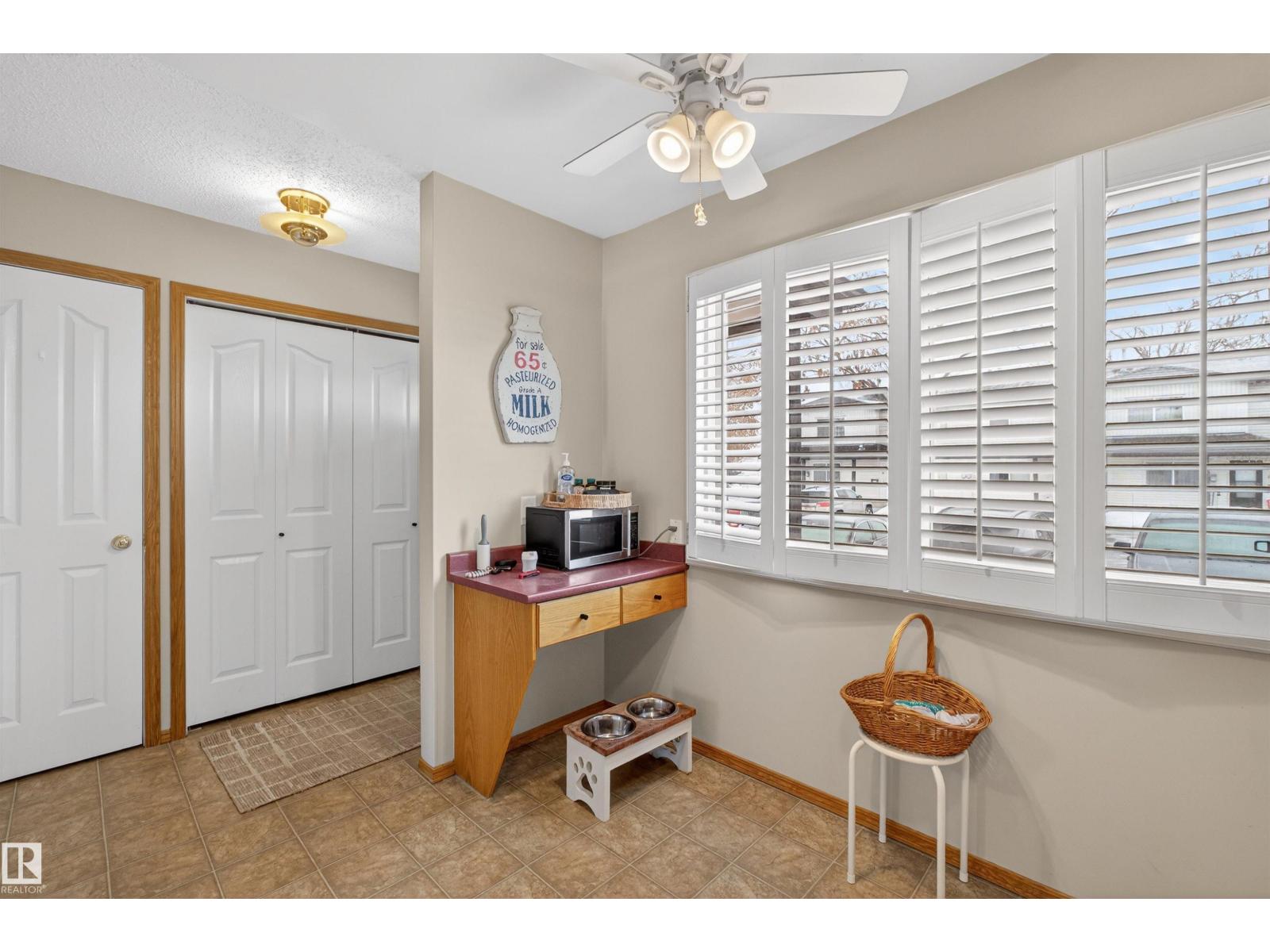 14648 54 St Nw, Edmonton, Alberta  T5A 4L5 - Photo 4 - E4470640