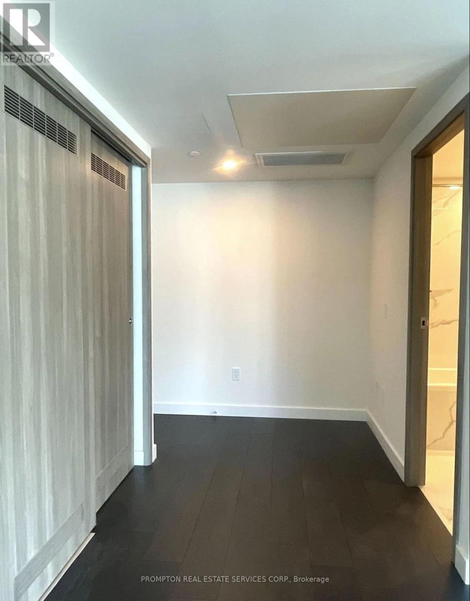 3303 - 1 Concord Cityplace Way, Toronto, Ontario  M5V 0X3 - Photo 10 - C12717336