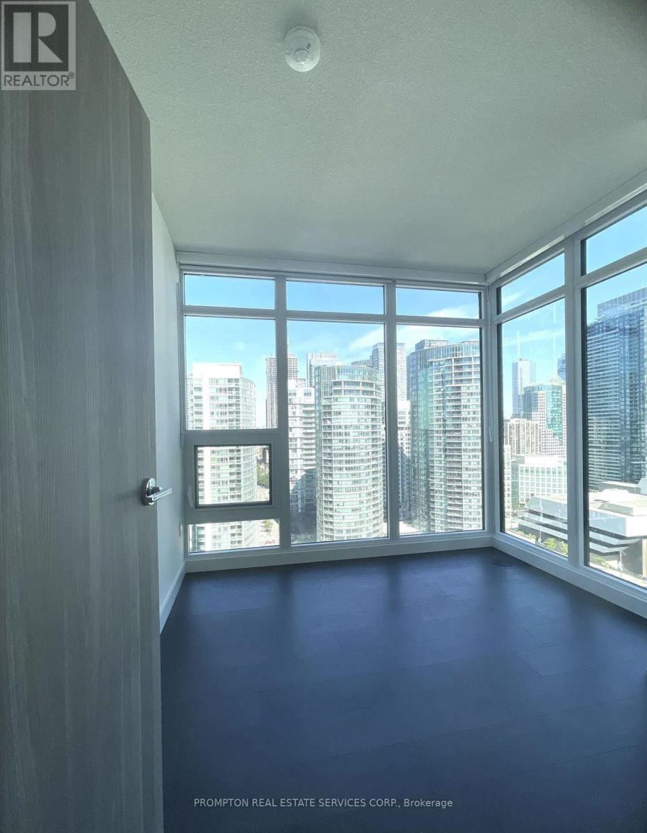 3303 - 1 Concord Cityplace Way, Toronto, Ontario  M5V 0X3 - Photo 12 - C12717336