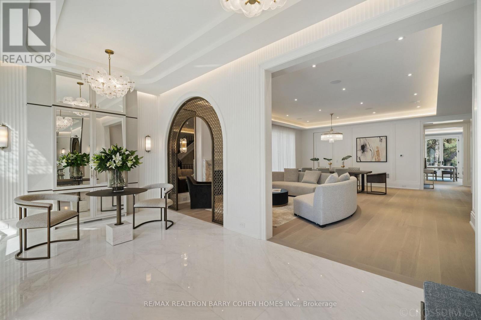 117 Yonge Boulevard, Toronto (Bedford Park-Nortown), Ontario  M5M 3H2 - Photo 5 - C12717372