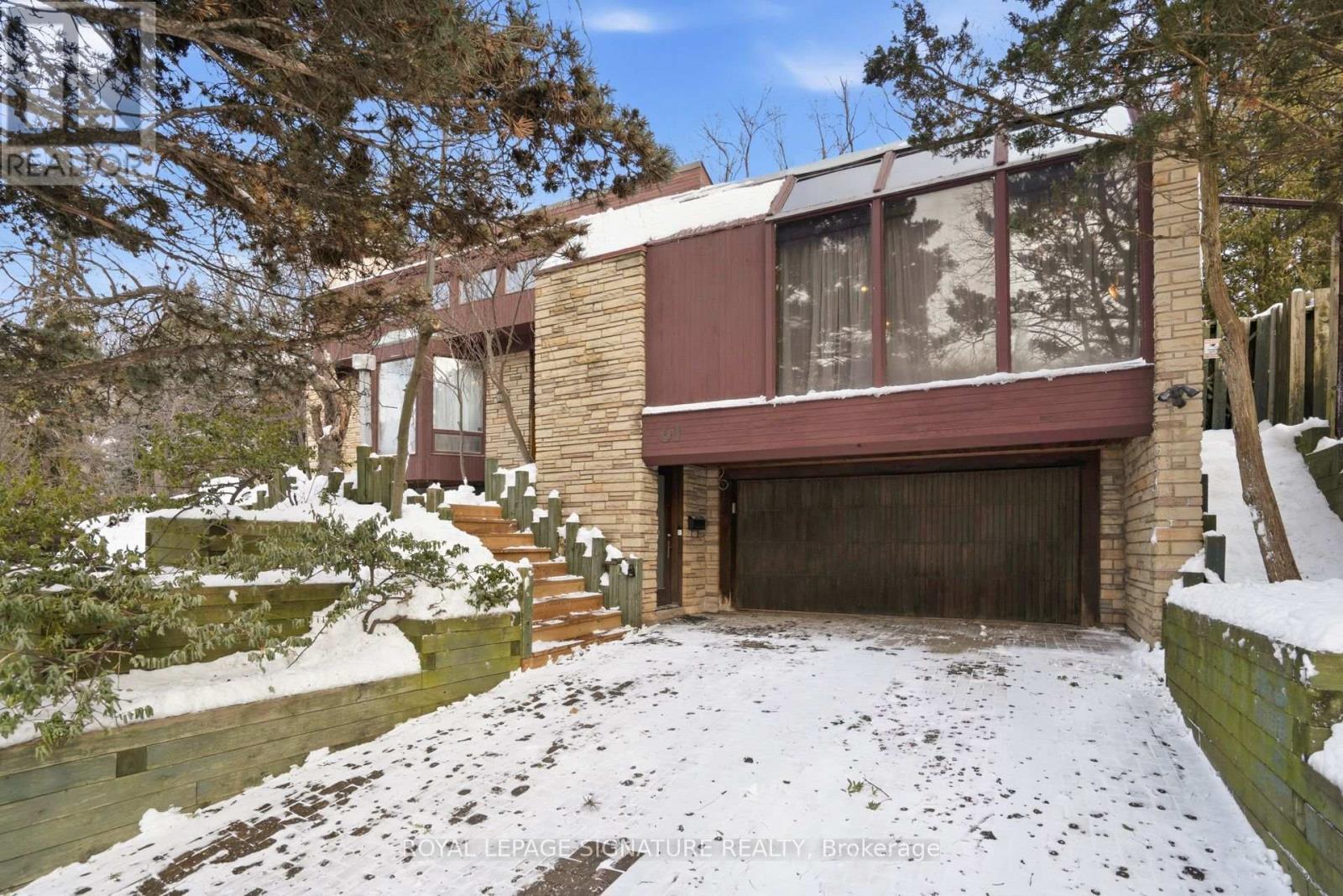 61 VALENTINE DRIVE, Toronto, Ontario