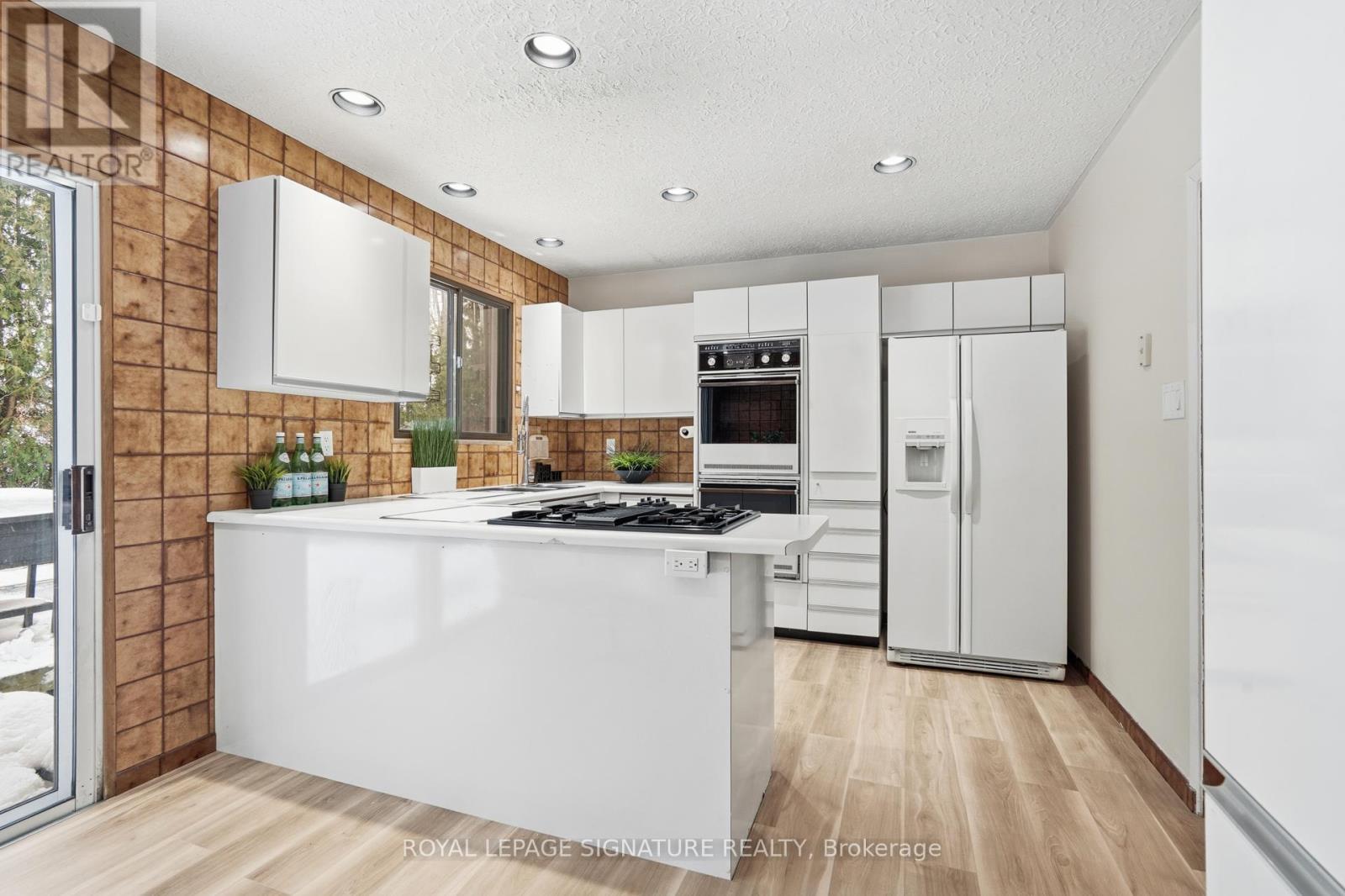 61 Valentine Drive, Toronto, Ontario  M3A 3J7 - Photo 13 - C12717380