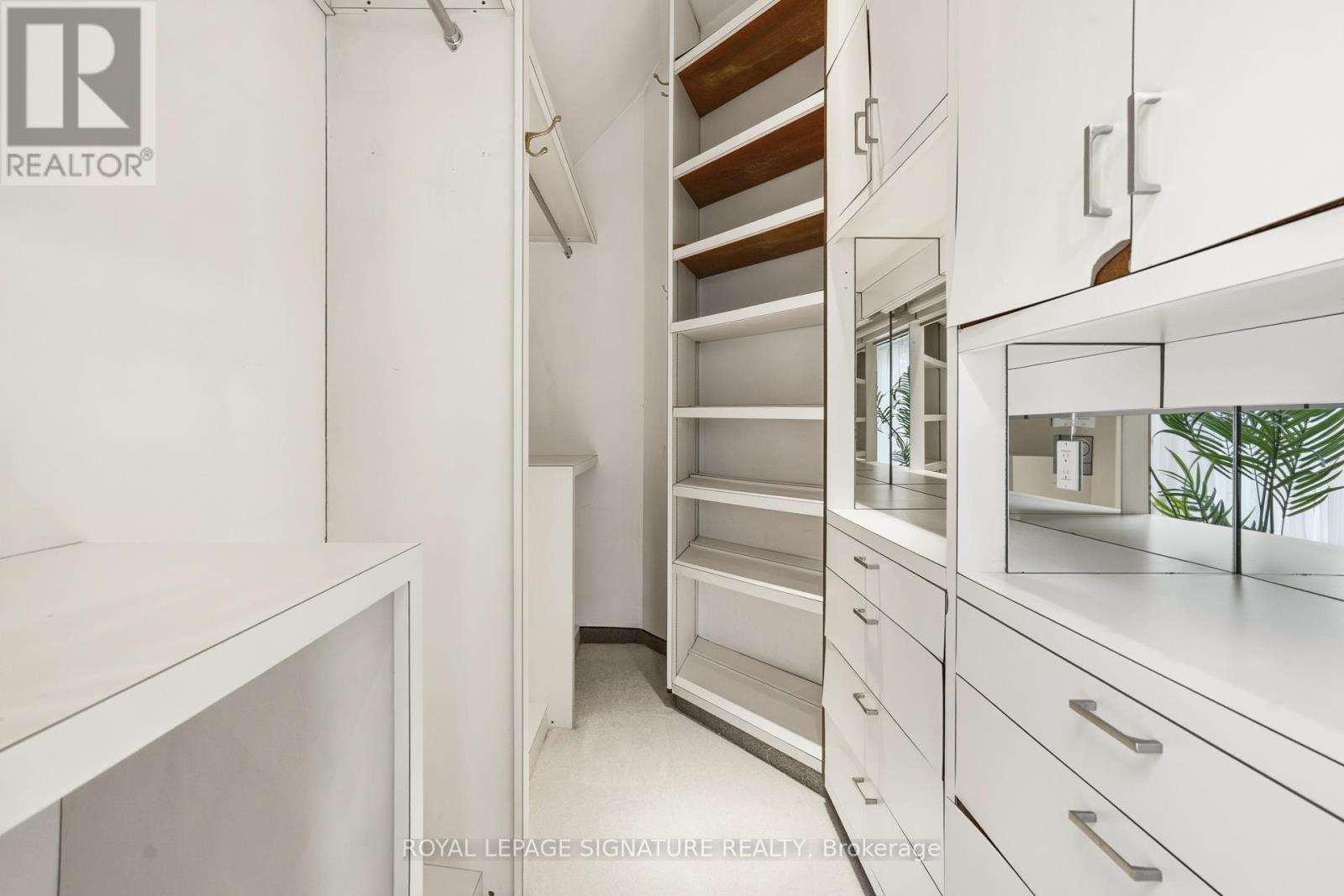 61 Valentine Drive, Toronto, Ontario  M3A 3J7 - Photo 20 - C12717380