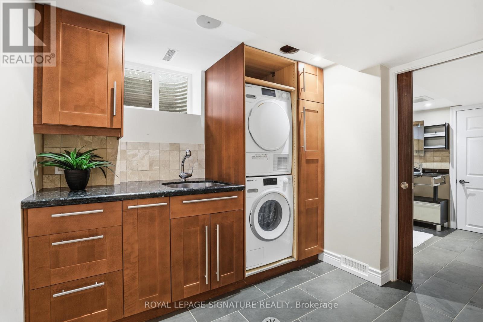 61 Valentine Drive, Toronto, Ontario  M3A 3J7 - Photo 45 - C12717380