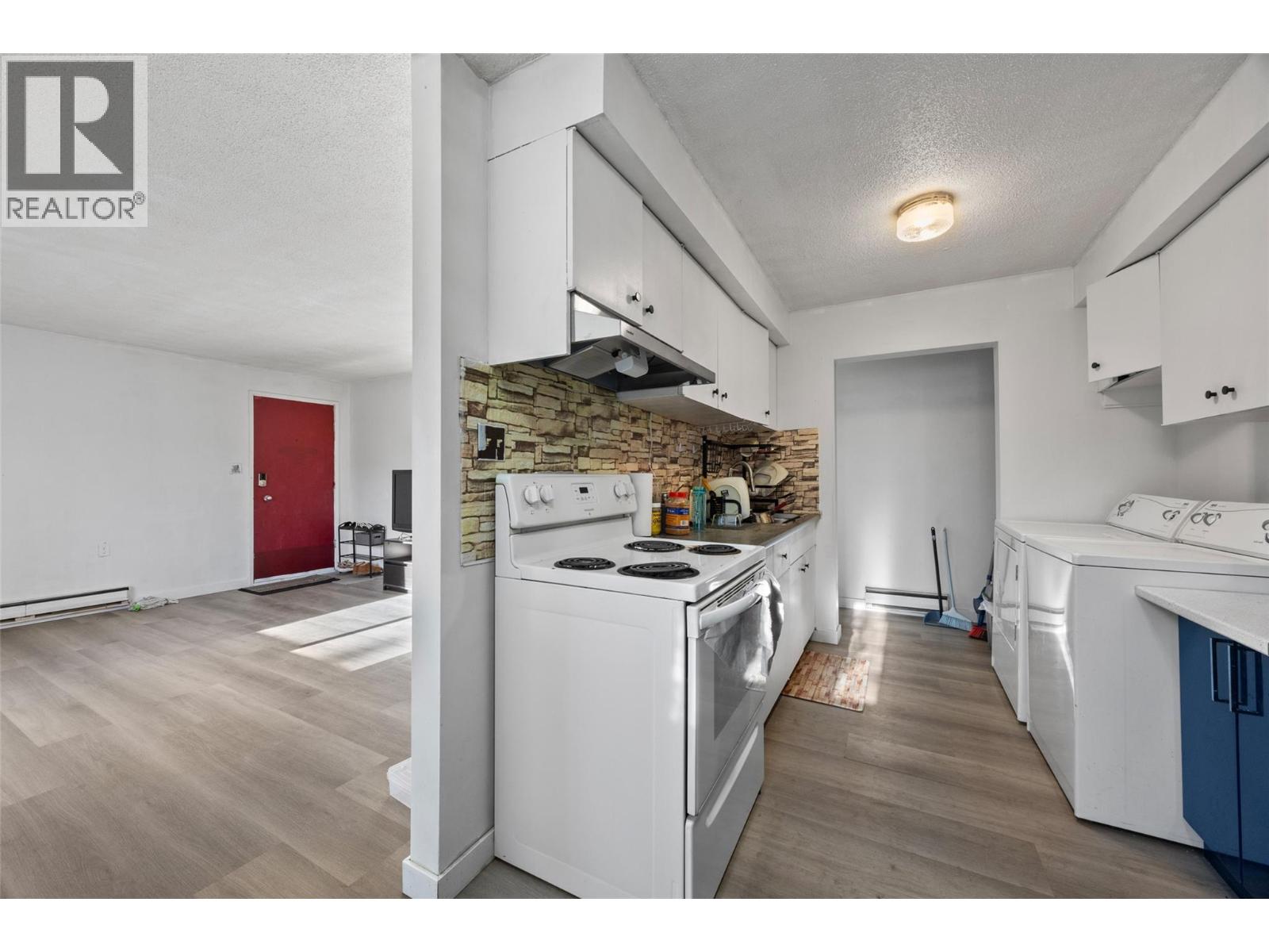 681 Richmond Avenue, Kamloops, British Columbia  V2B 1T4 - Photo 32 - 10373088