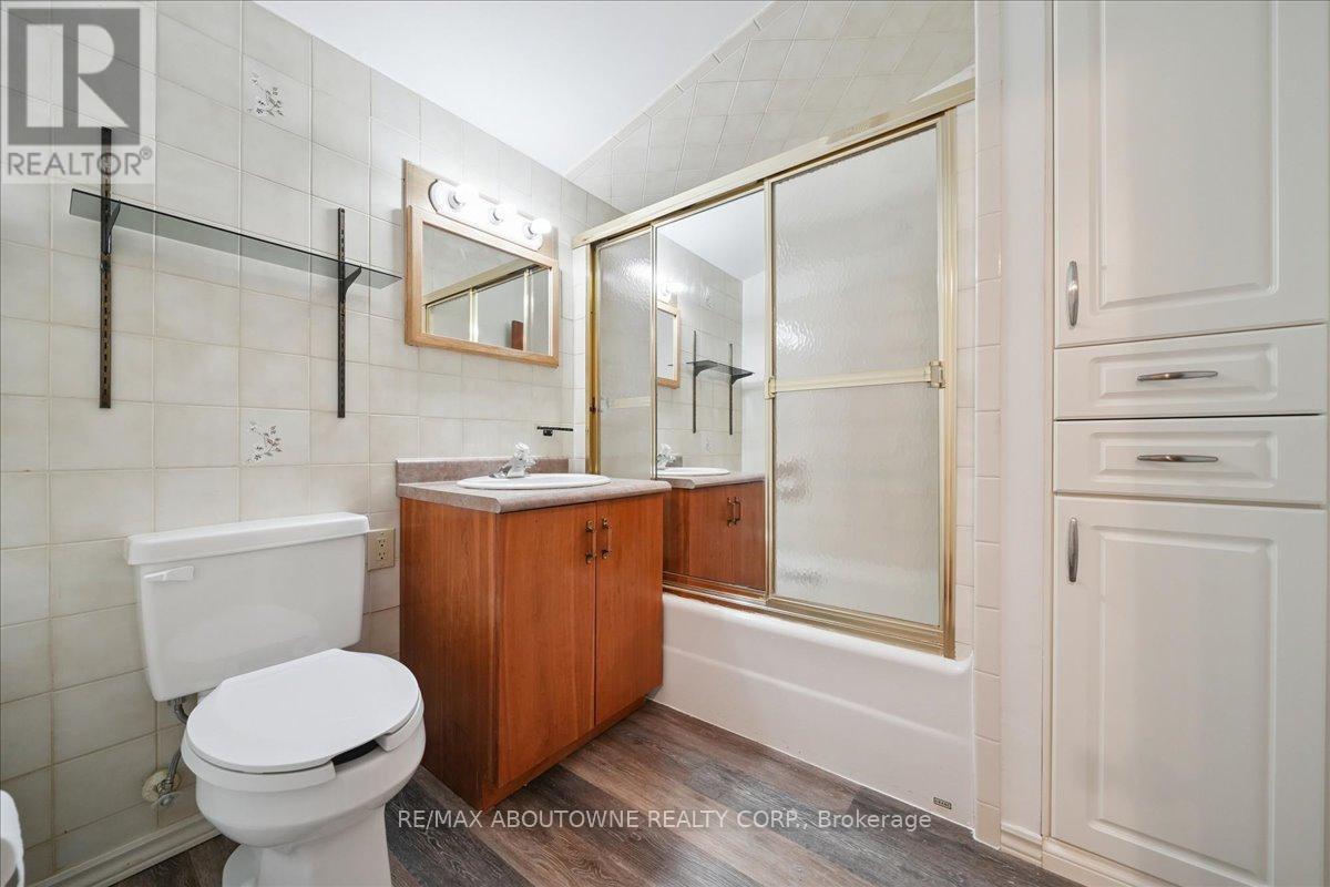 72 Dogwood Crescent, Toronto (Bendale), Ontario  M1P 3N6 - Photo 16 - E12717194