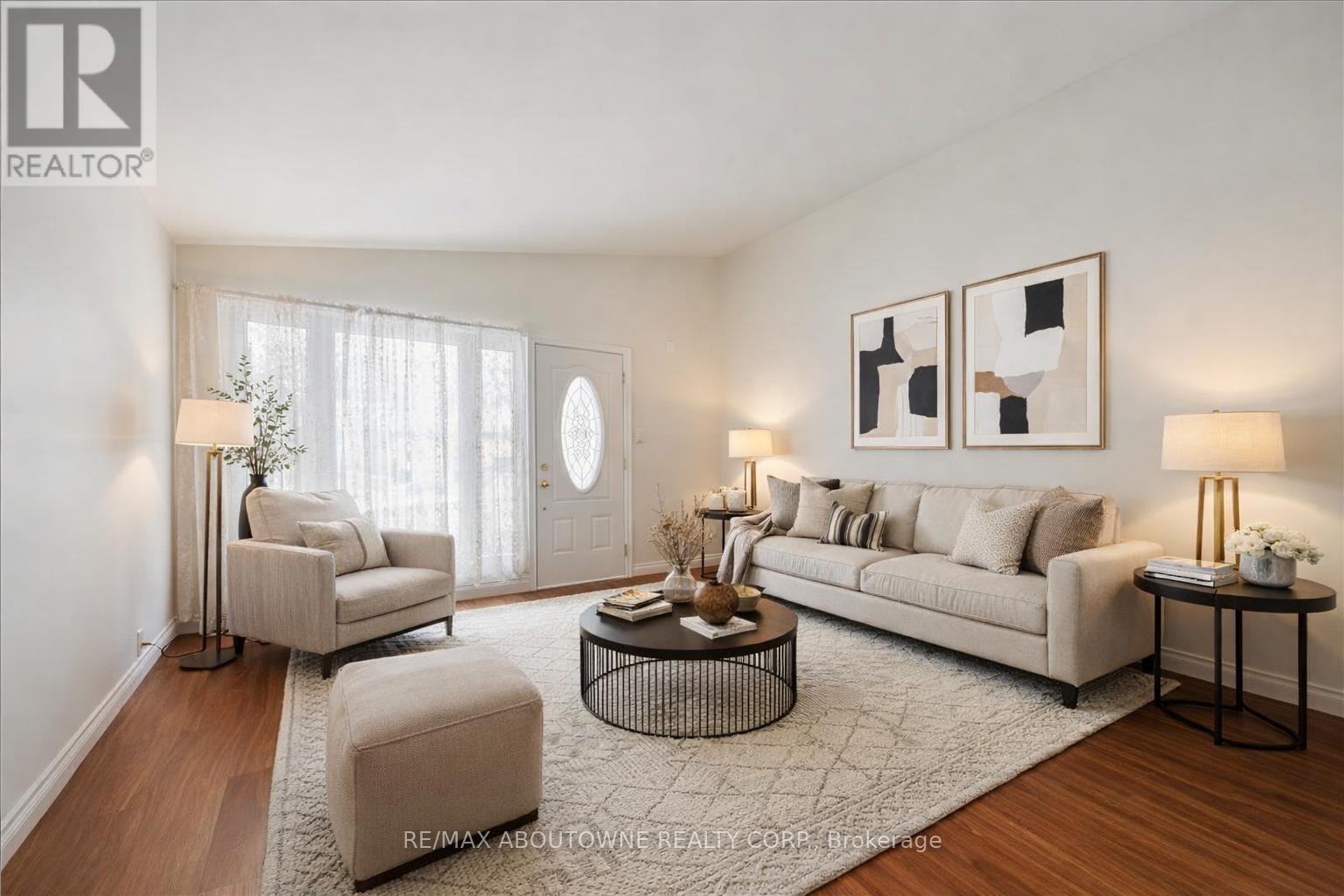 72 Dogwood Crescent, Toronto (Bendale), Ontario  M1P 3N6 - Photo 3 - E12717194