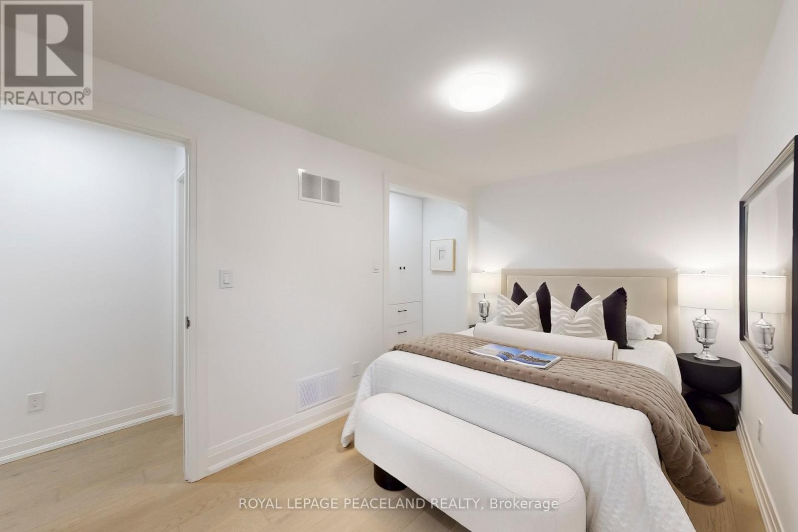 29 Rosita Crescent, Toronto (Clairlea-Birchmount), Ontario  M1L 1X7 - Photo 18 - E12717222