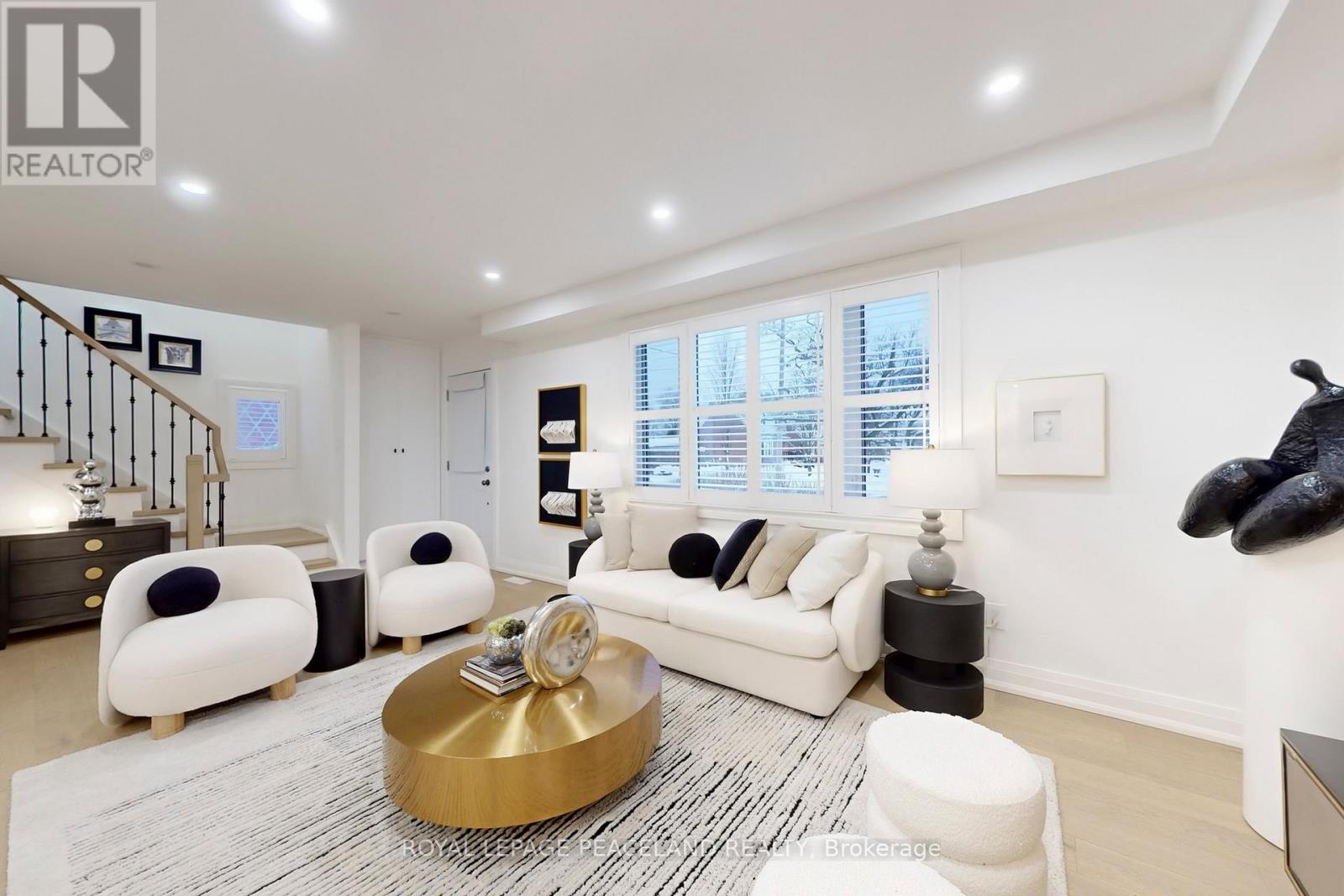 29 Rosita Crescent, Toronto (Clairlea-Birchmount), Ontario  M1L 1X7 - Photo 5 - E12717222