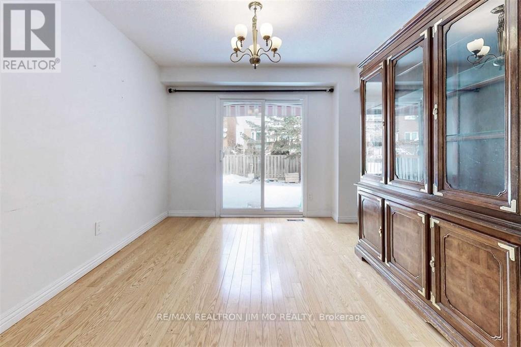 34 Ponymill Drive, Toronto (Milliken), Ontario  M1V 2Y1 - Photo 7 - E12717262