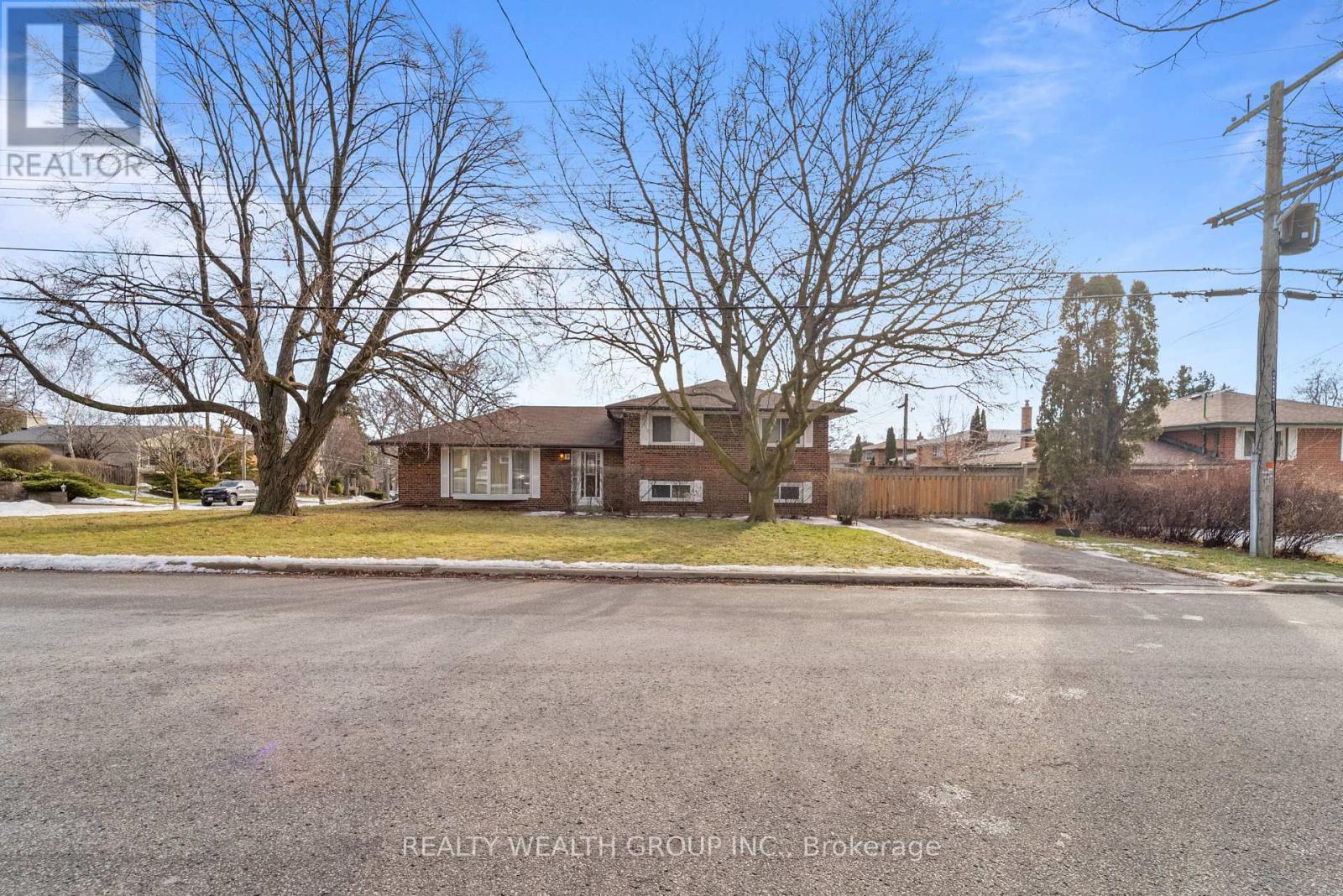 9 Eastpark Boulevard E, Toronto (Woburn), Ontario  M1H 1C5 - Photo 2 - E12717338