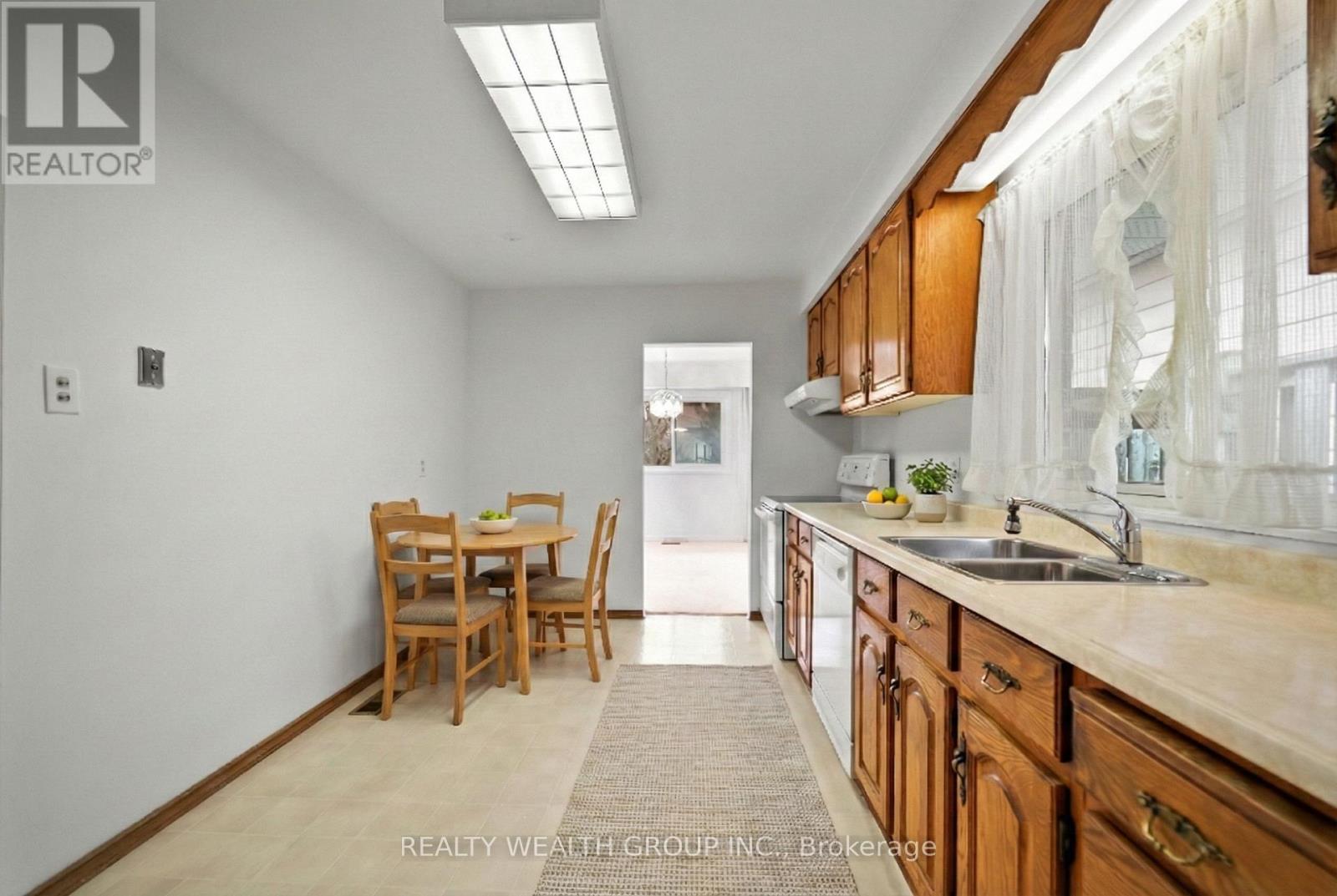 9 Eastpark Boulevard E, Toronto (Woburn), Ontario  M1H 1C5 - Photo 9 - E12717338