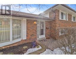 9 EASTPARK BOULEVARD E, Toronto, Ontario