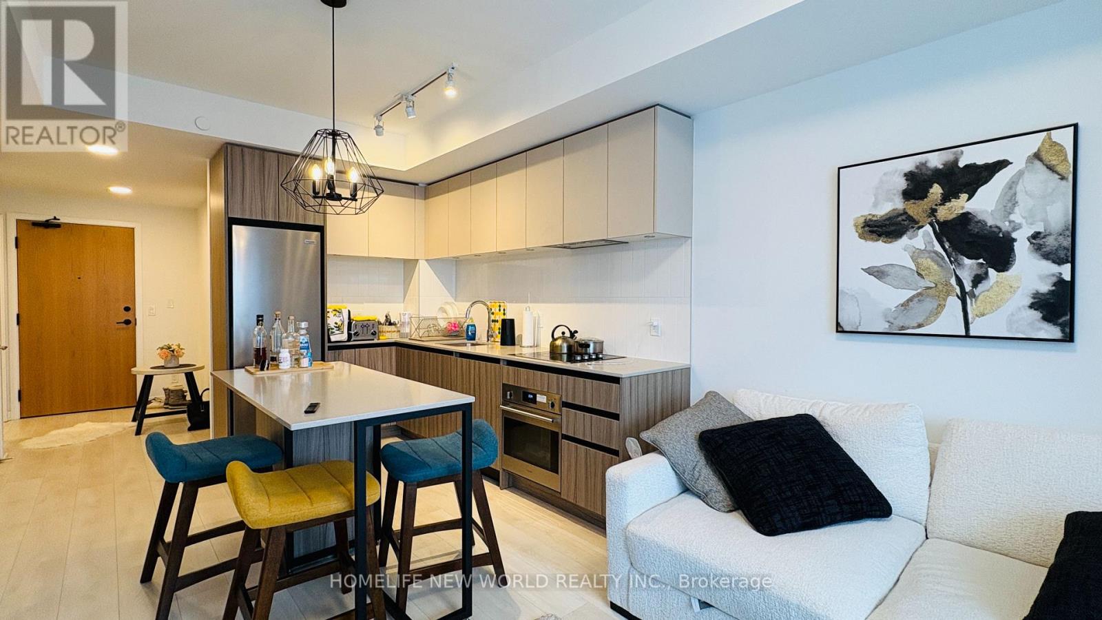 B-208 - 7950 Bathurst Street, Vaughan, Ontario  L4J 0L4 - Photo 4 - N12717236