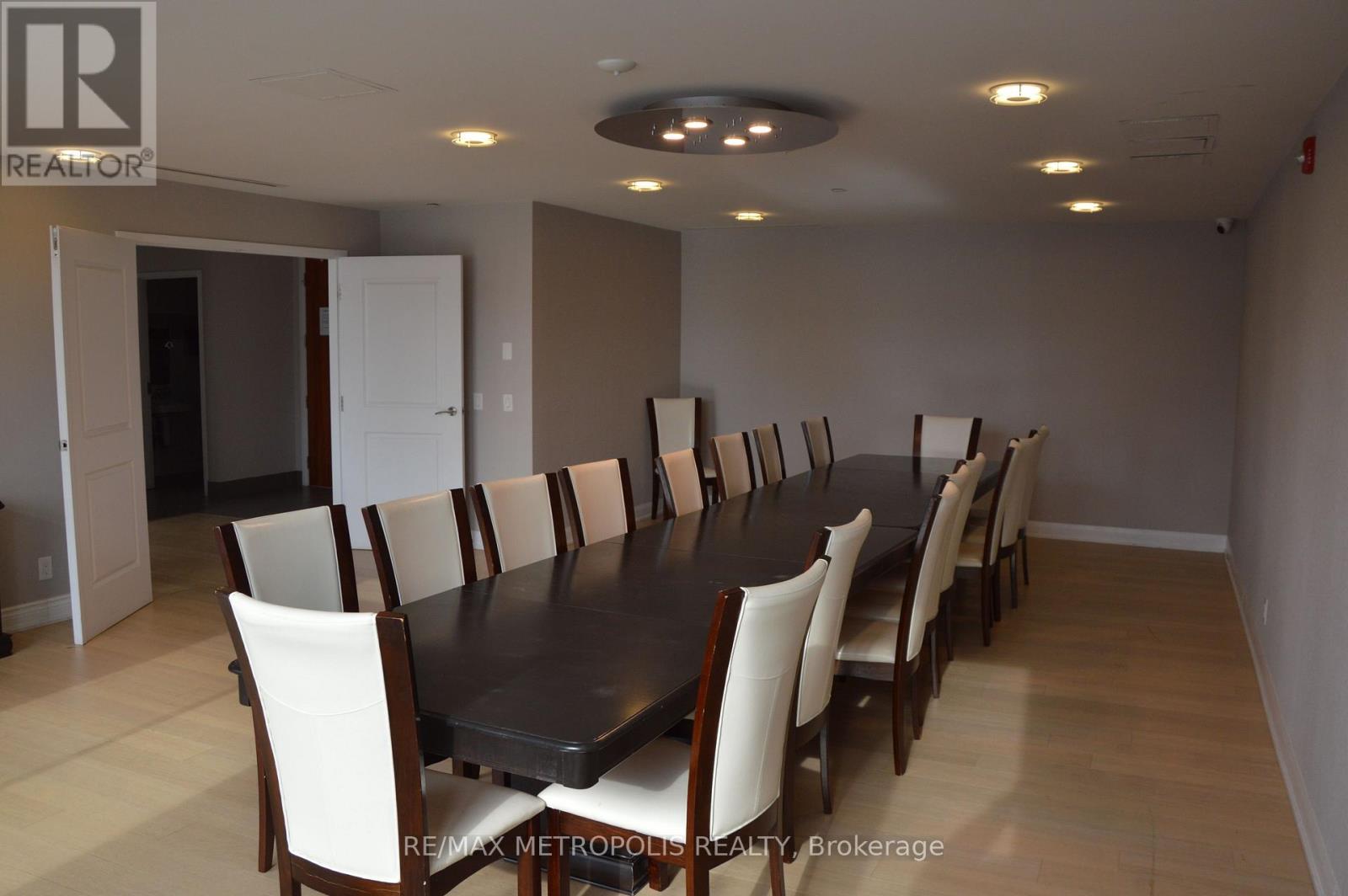 318 - 4700 Highway 7, Vaughan, Ontario  L4L 0B4 - Photo 13 - N12717250