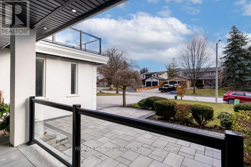 30 Queen Post Drive, Vaughan (East Woodbridge), Ontario  L4L 3G4 - Photo 3 - N12717264