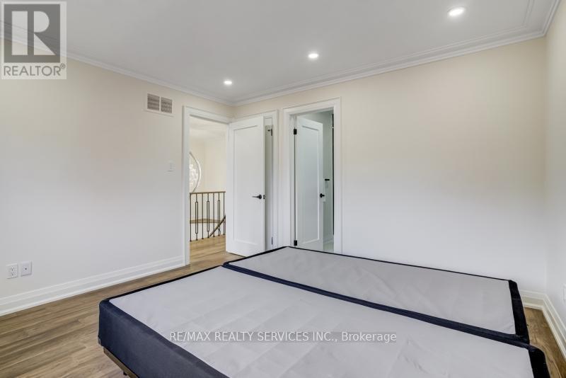 30 Queen Post Drive, Vaughan (East Woodbridge), Ontario  L4L 3G4 - Photo 32 - N12717264