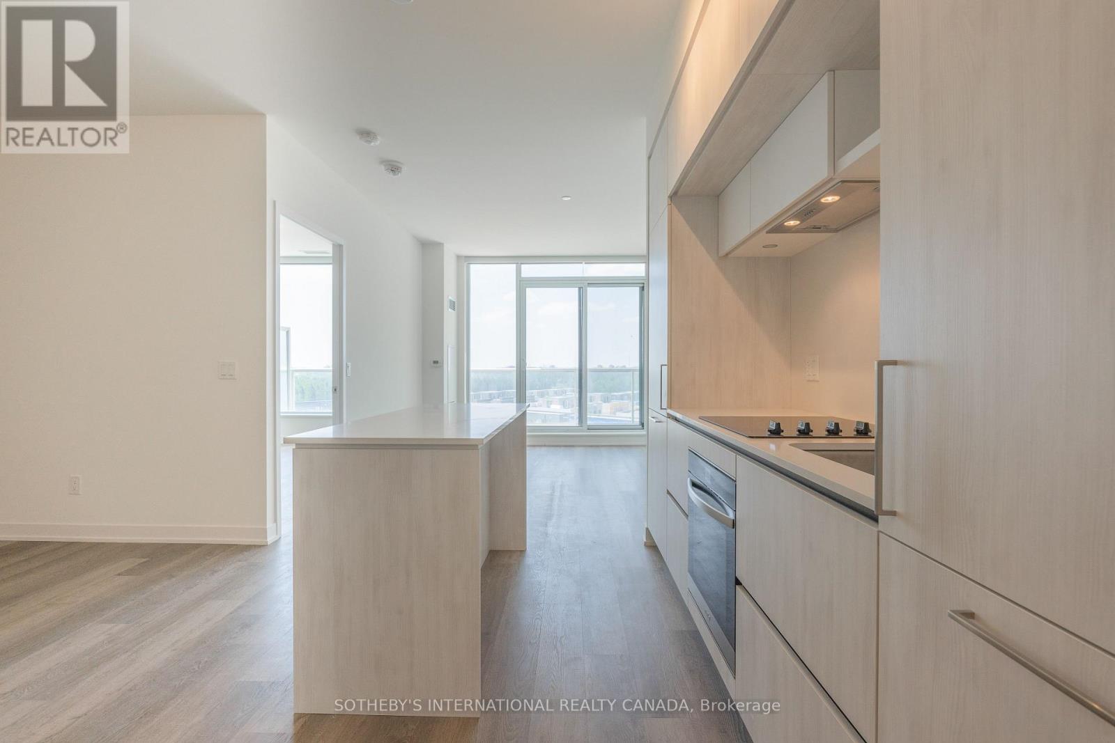 817 - 6 David Eyer Road, Richmond Hill, Ontario  L4S 0N6 - Photo 4 - N12717276