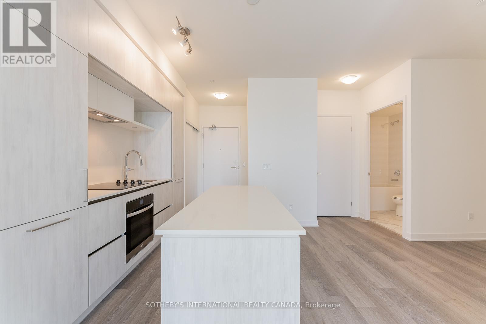 817 - 6 David Eyer Road, Richmond Hill, Ontario  L4S 0N6 - Photo 8 - N12717276