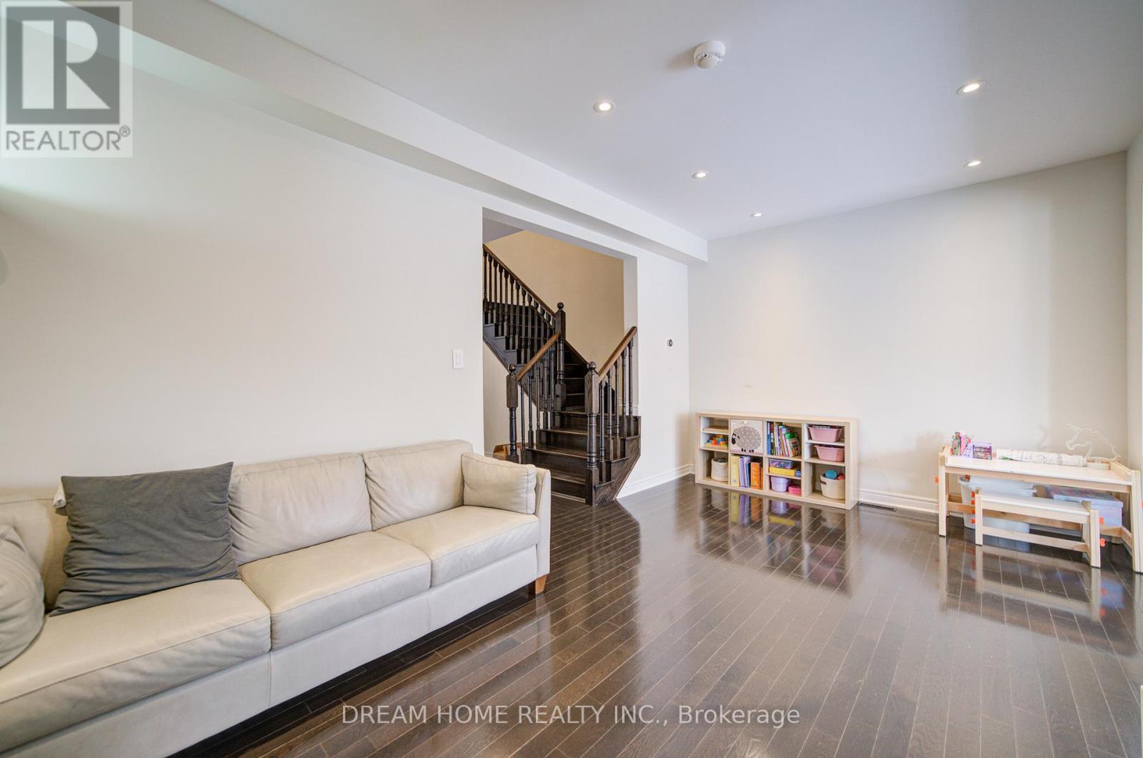 11 Homer Crescent, Aurora, Ontario  L4G 1B7 - Photo 12 - N12717294