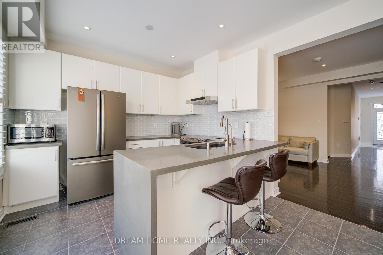 11 Homer Crescent, Aurora, Ontario  L4G 1B7 - Photo 15 - N12717294