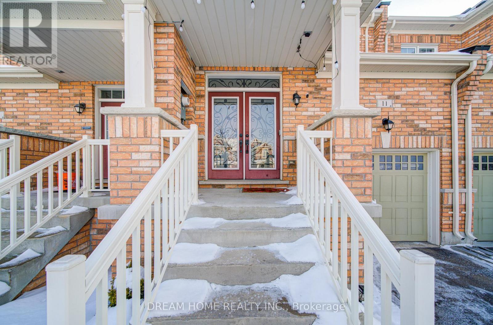 11 Homer Crescent, Aurora, Ontario  L4G 1B7 - Photo 2 - N12717294