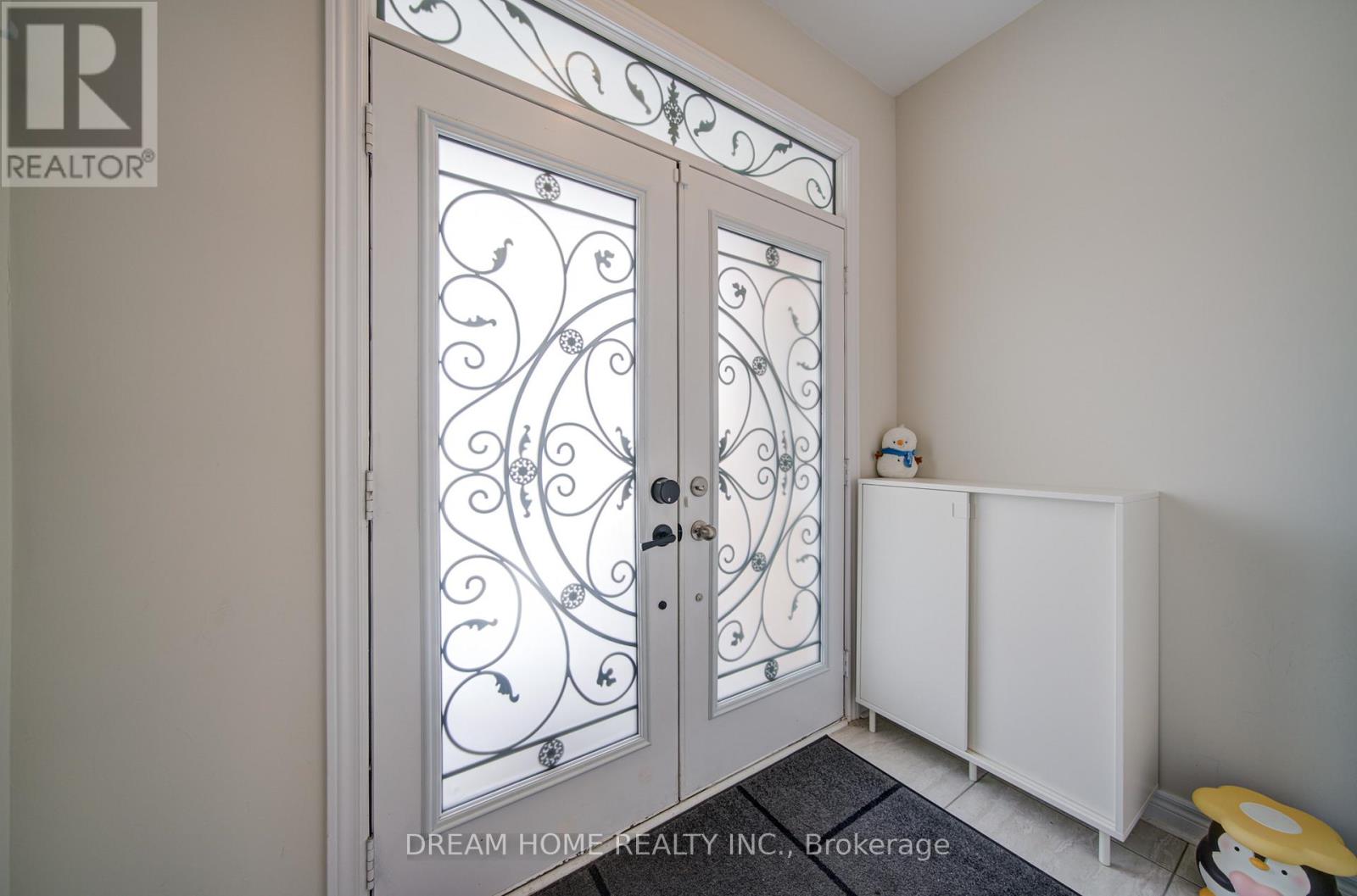 11 Homer Crescent, Aurora, Ontario  L4G 1B7 - Photo 3 - N12717294