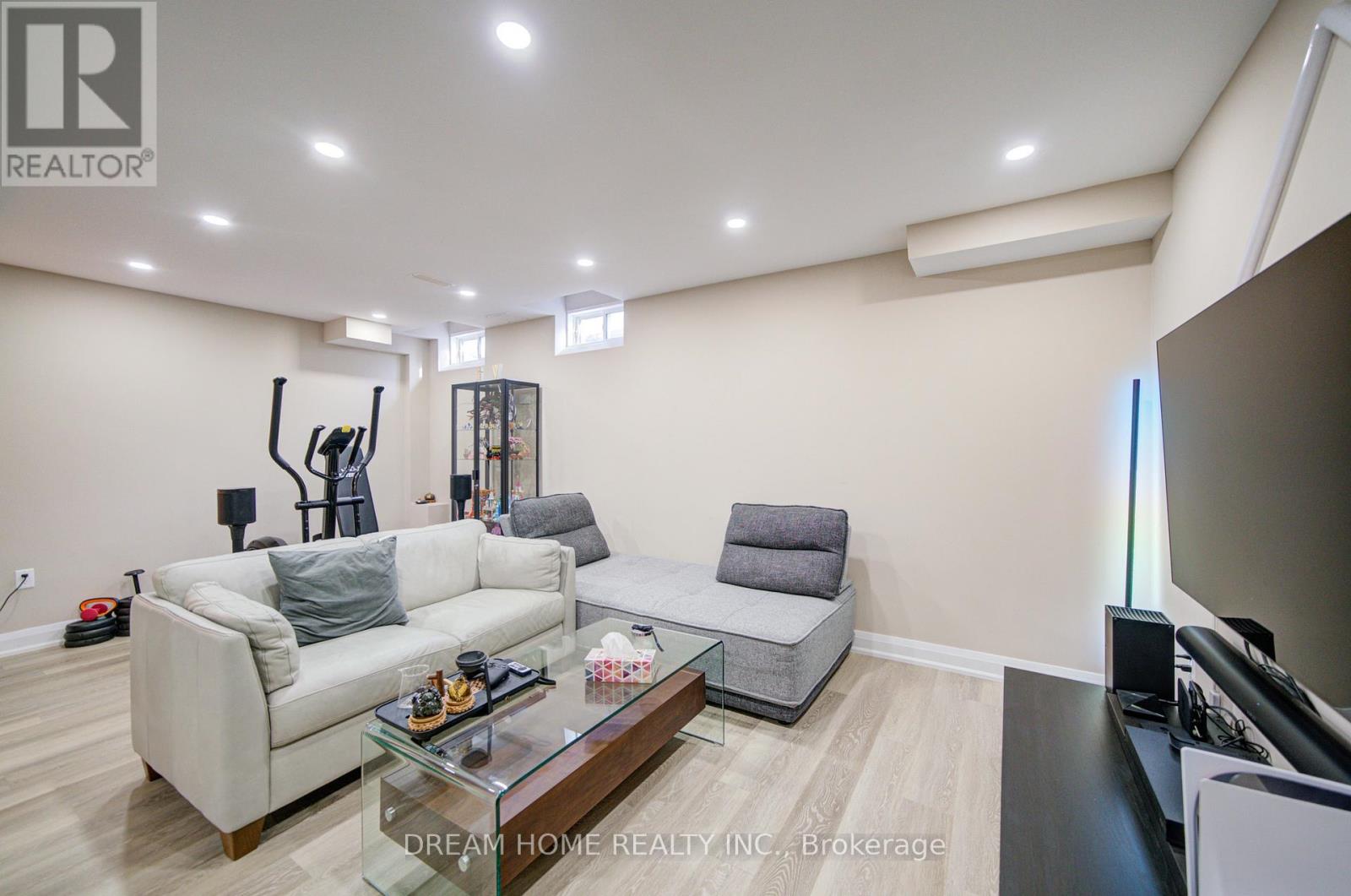 11 Homer Crescent, Aurora, Ontario  L4G 1B7 - Photo 38 - N12717294