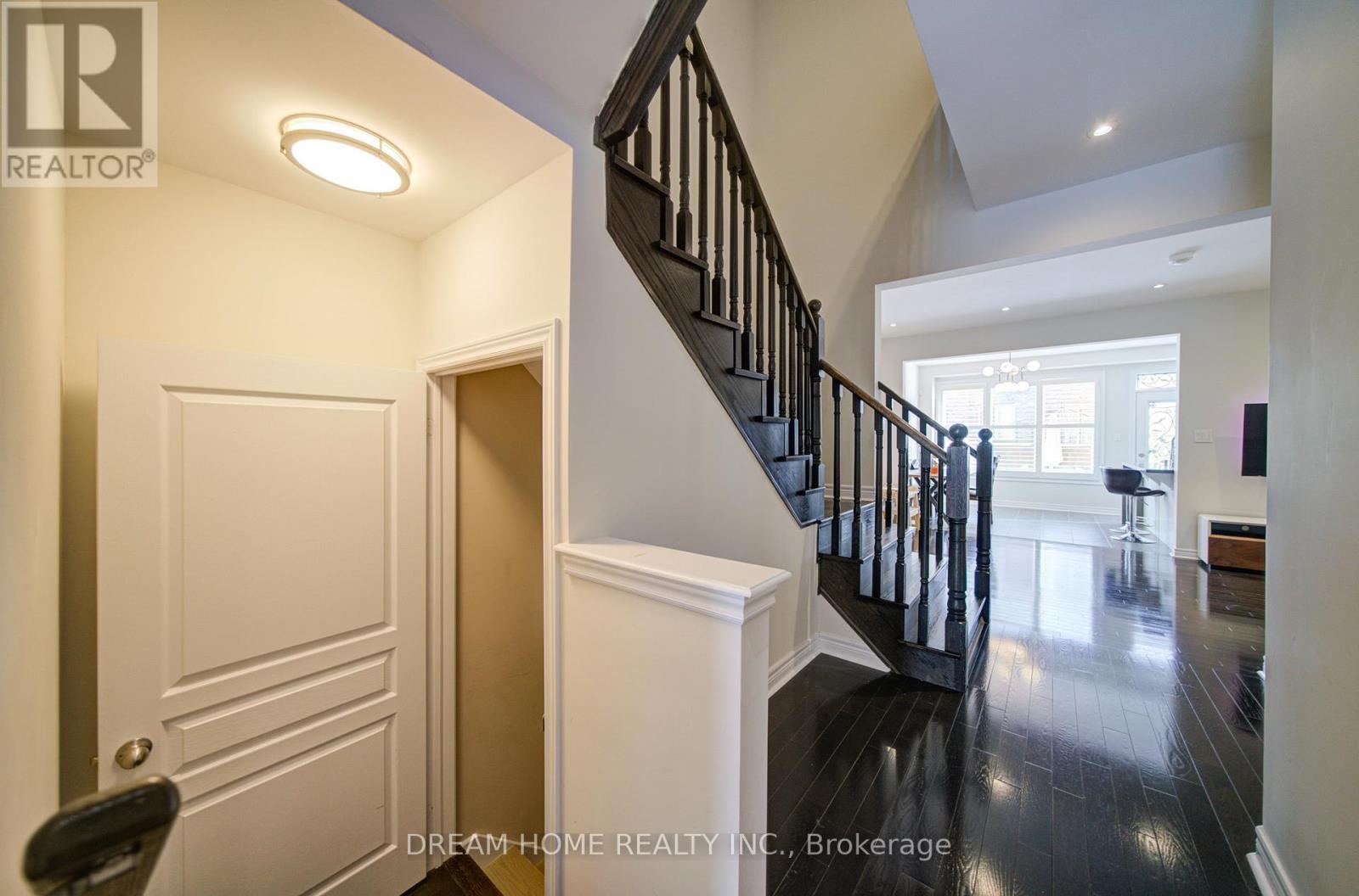 11 Homer Crescent, Aurora, Ontario  L4G 1B7 - Photo 6 - N12717294