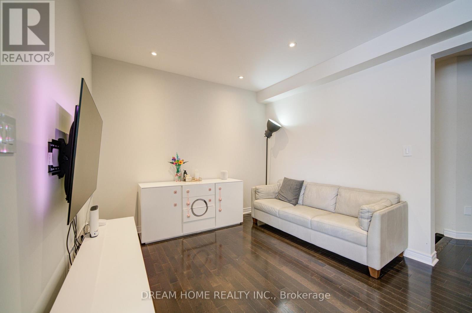 11 Homer Crescent, Aurora, Ontario  L4G 1B7 - Photo 9 - N12717294